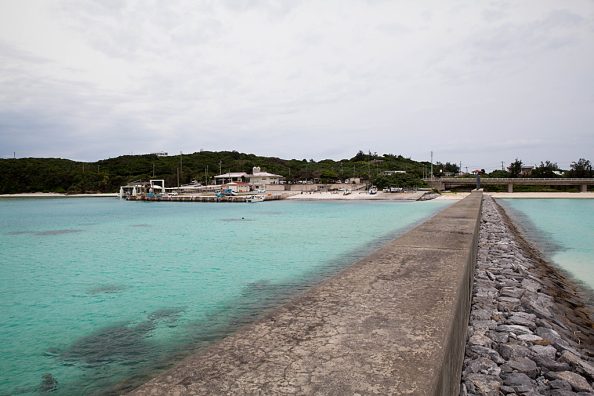 世界は伊平屋ブルーに染まりて ～ 沖縄の旅2024